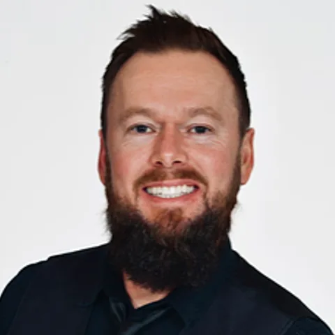 Photo of Travis Groo